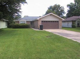1411 Kent Ave, Nederland, TX 77627