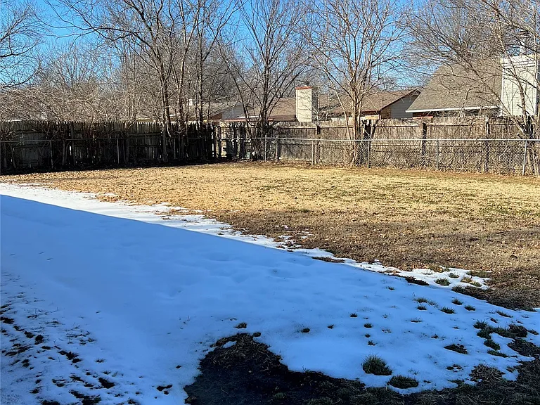 414 E Waco Pl — Photo 19