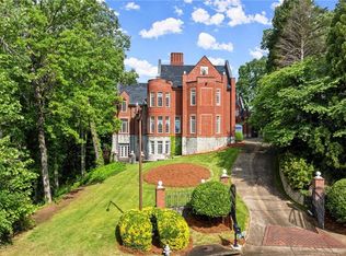 3863 Streamside Dr S, Marietta, GA 30067