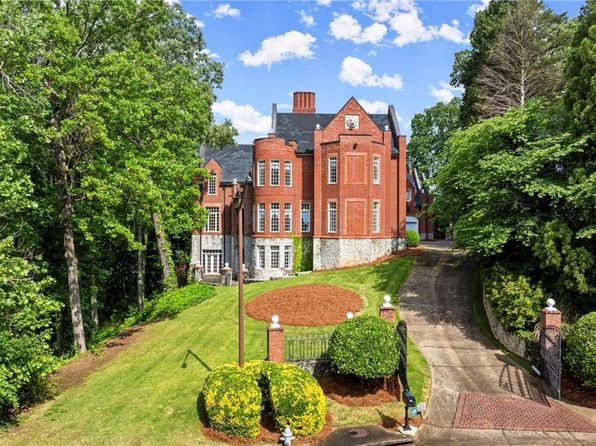 3863 Streamside Dr SE, Marietta, GA 30067
