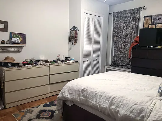 Rented by Kahen Properties | media 25