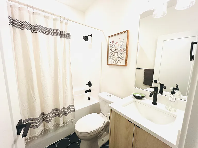 2832 SE Division St #2 — Photo 45
