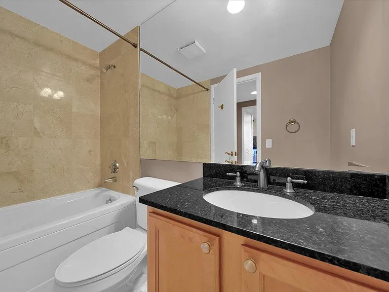 3320 Spinnaker Ln #3A — Photo 19