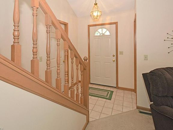 4th image of 38 Pond Dr