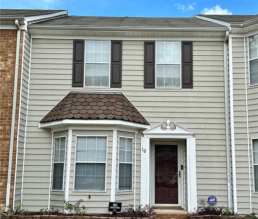 1st image of 10 Mast Ct