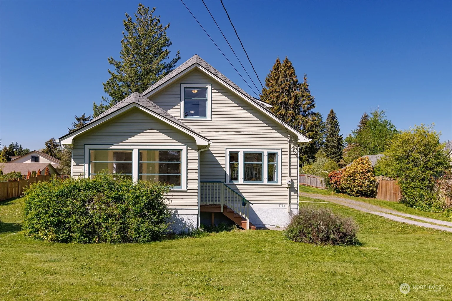 2722 Birchwood Avenue photo 1