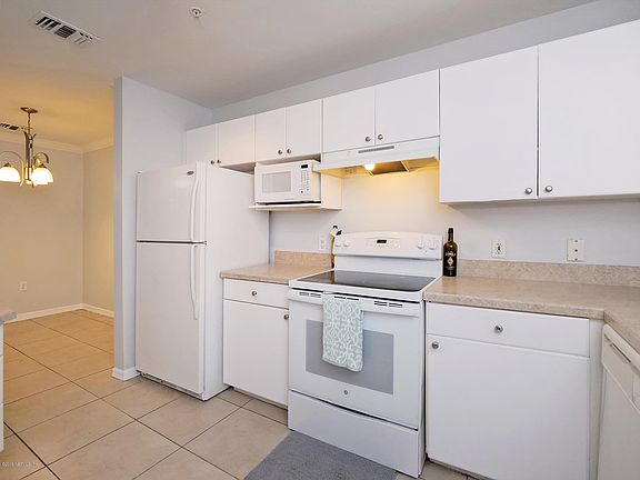5th image of 3591 KERNAN Boulevard #602