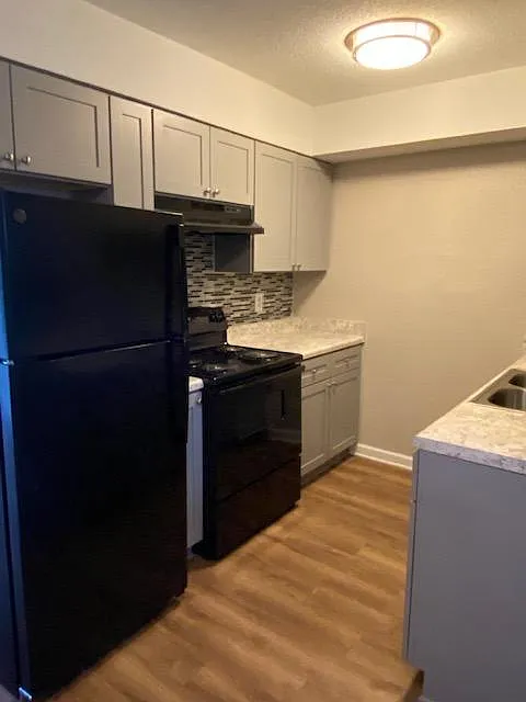 2 bed, 1.5 bath, 950 sqft, $975 — Photo 4