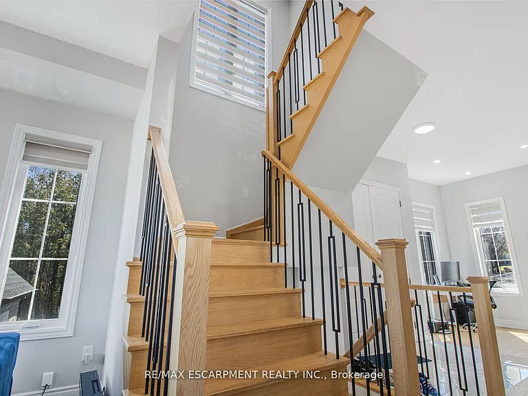 487 Aztec Dr #2 — Photo 8