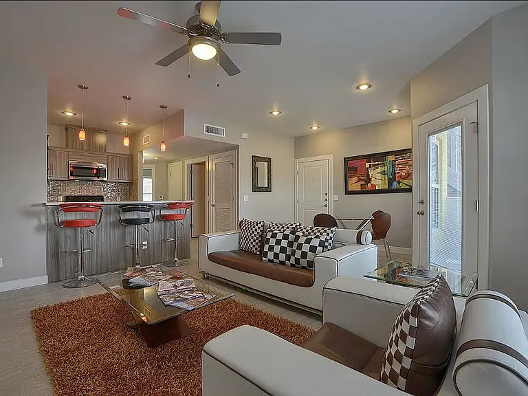 Moderno Village Apartments and Town Homes — Photo 20