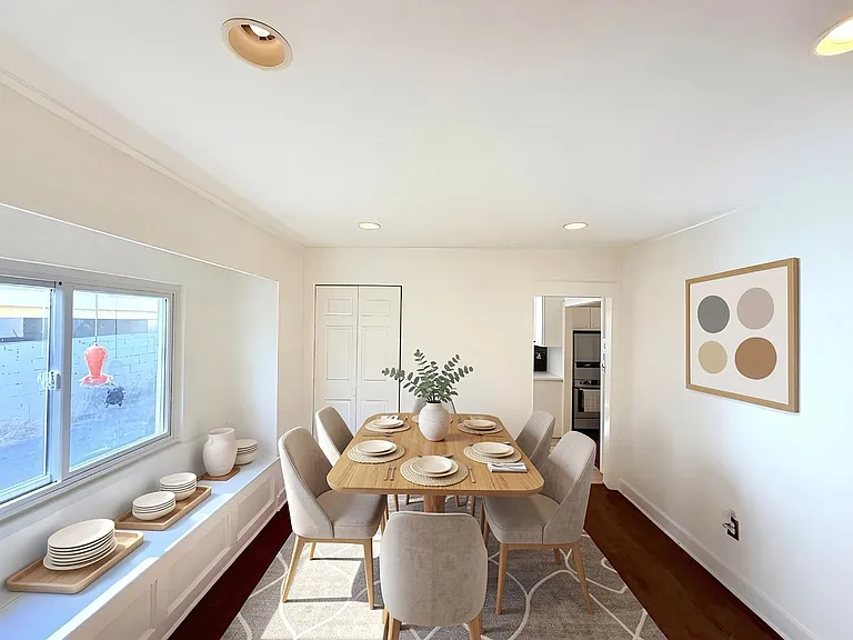 4447 Lockwood Ave — Photo 3