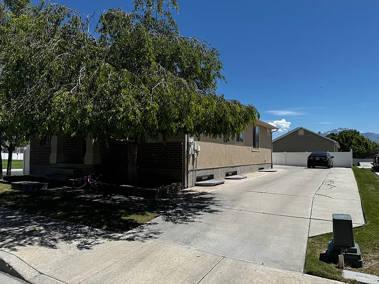 12501 S Mayan St — Photo 2