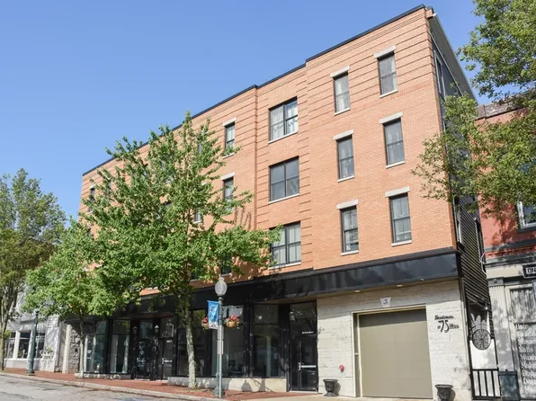 75 Main St Unit 204, Amesbury, MA 01913