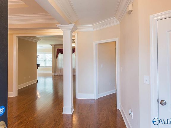 3rd image of 2254 Towne Park Dr SW