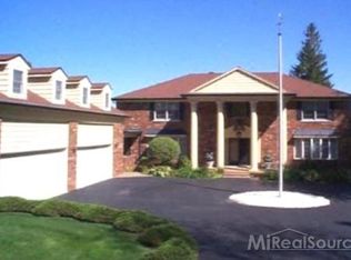 2087 N River Rd, Saint Clair, MI 48079