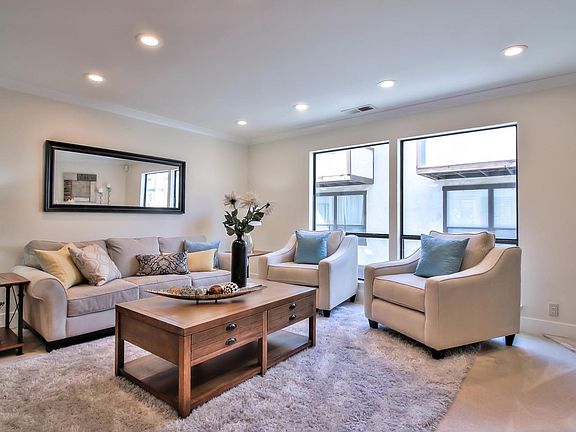 4th image of 978 Bellomo Ave APT E