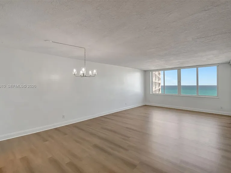 5401 Collins Ave #928 — Photo 4