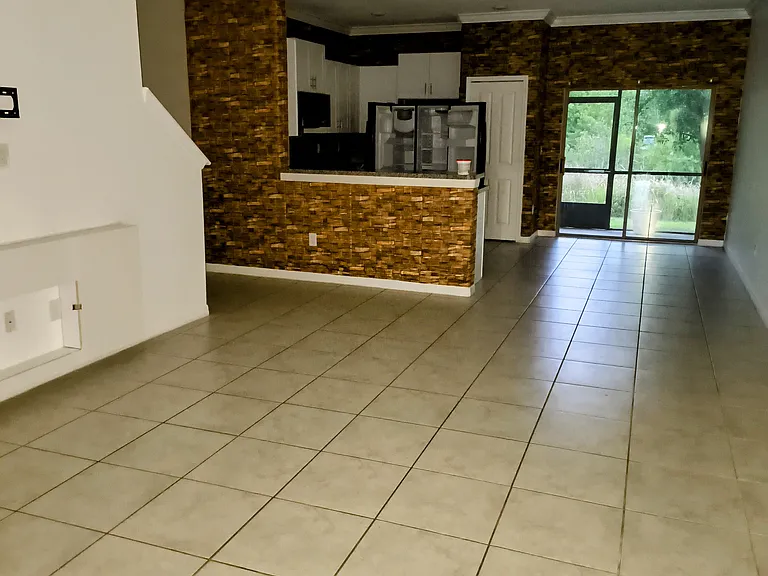 1583 Cassius St — Photo 3