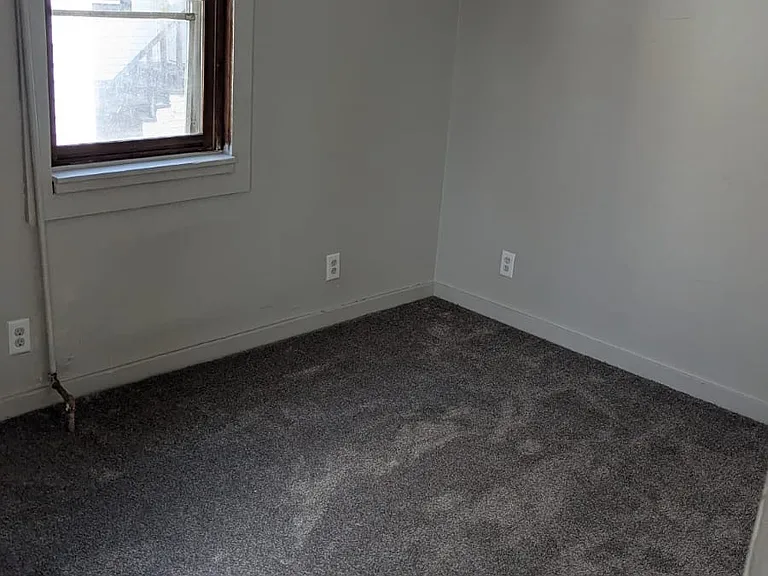 2434 S 9th Pl — Photo 6