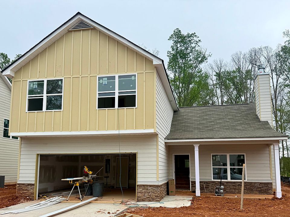 1st image of 497 Charleston Pl