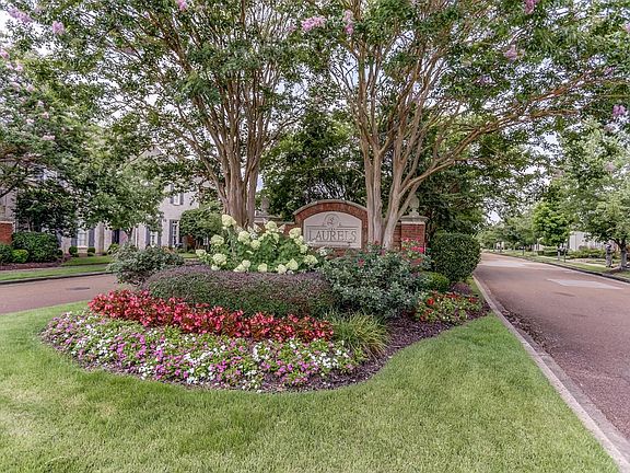 5th image of 9861 Laurel Knoll Ln