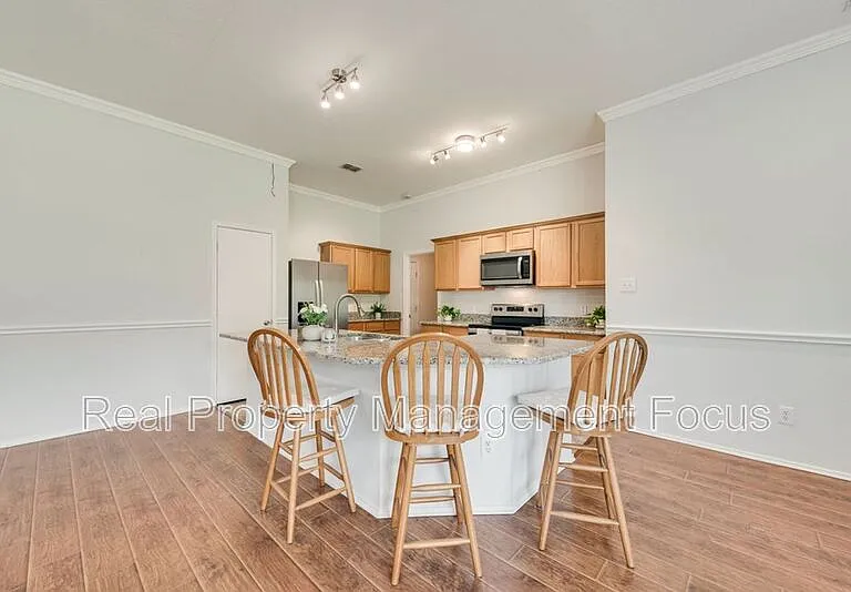 1004 Trickham Dr — Photo 10
