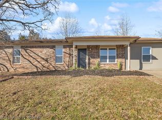 1905 N 28th St, Van Buren, AR 72956