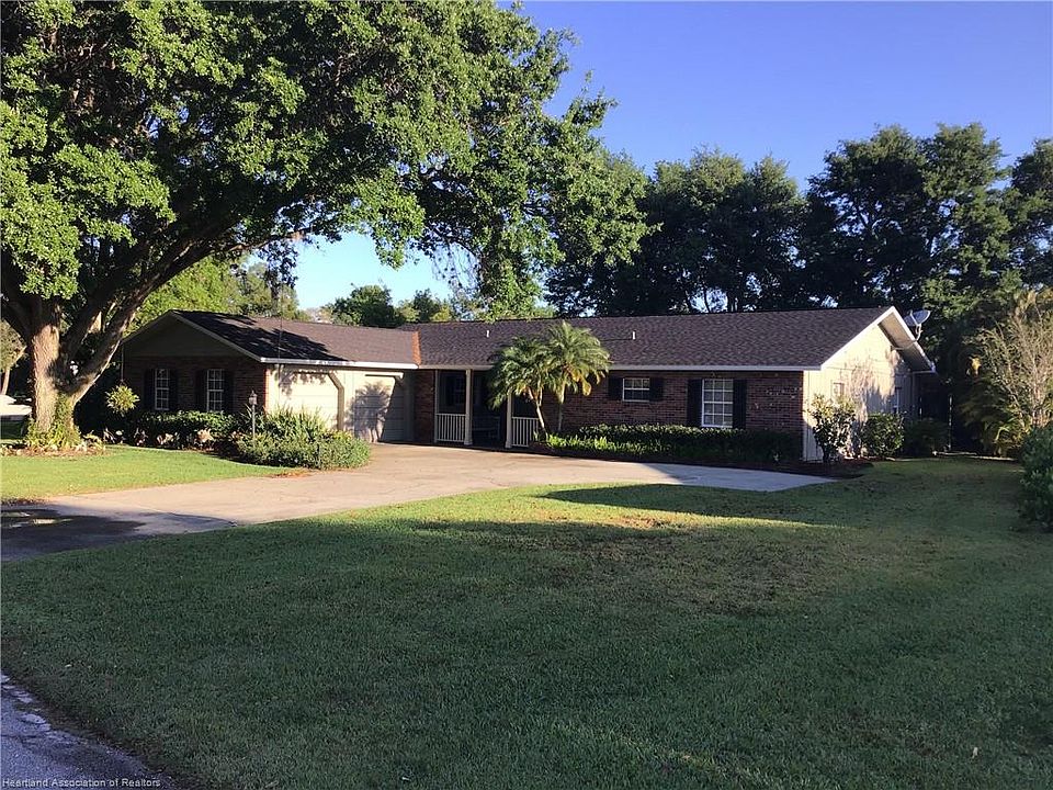 1st image of 215 Sirena Dr