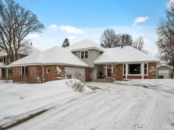 15111 Bluebird St NW, Andover, MN 55304