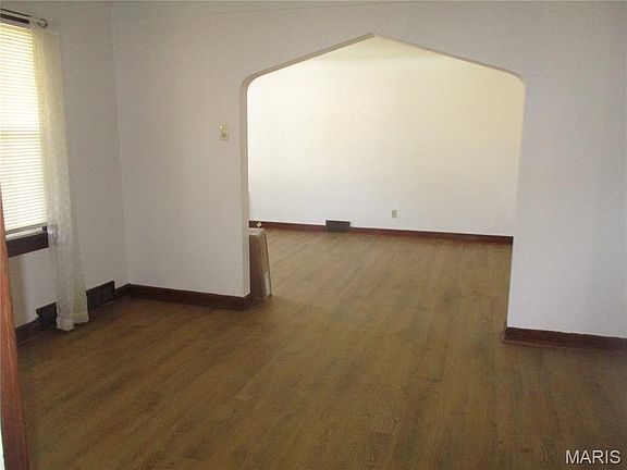 2nd image of 9038 Pallardy Ln