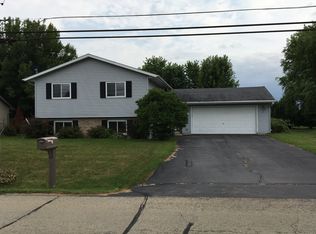600 E Scott St, Omro, WI 54963