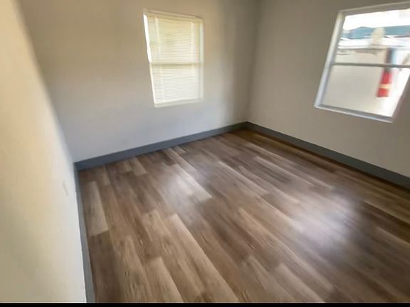 2nd larger bedroom, also with large closet