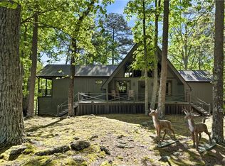 114 Cherokee Dr S, Waleska, GA 30183