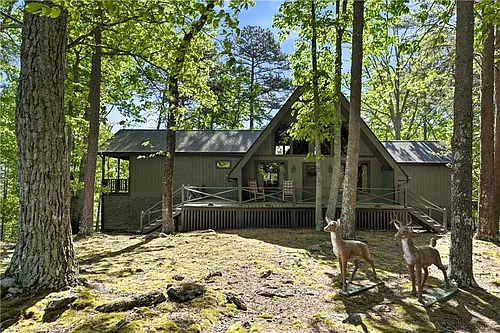 114 Cherokee Dr S Photo 1