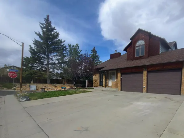 1717 Overland Dr, Rock Springs, WY 82901