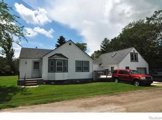 37295 Jefferson Ave, Harrison Township, MI