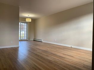 8 Elkan Rd, Larchmont, NY 10538