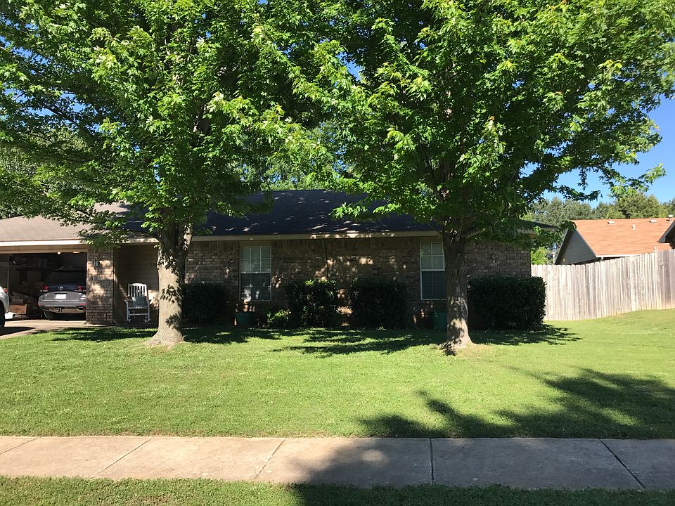 1st image of 1316 N Pine Creek Dr