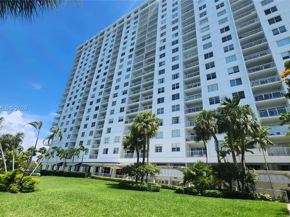 500 Bayview Dr APT 1725, Sunny Isles Beach, FL 33160