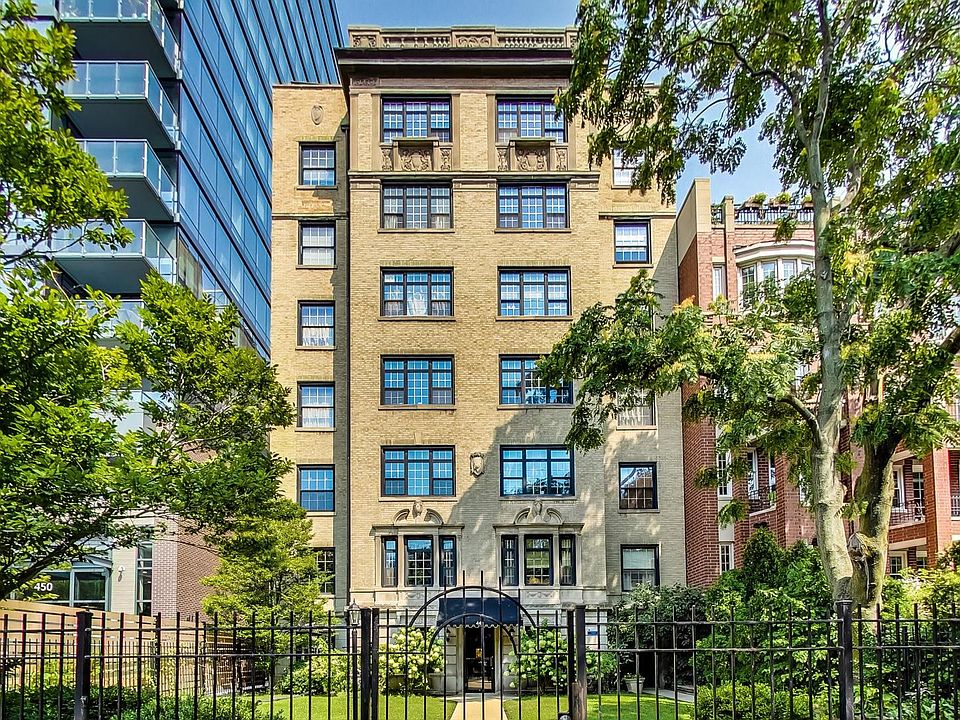 1st image of 444 W Belmont Ave APT 2B