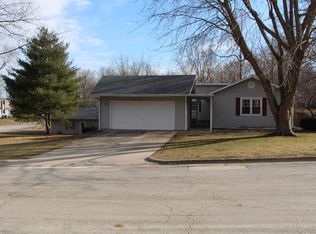 764 Tomahawk Dr, Brookfield, MO 64628