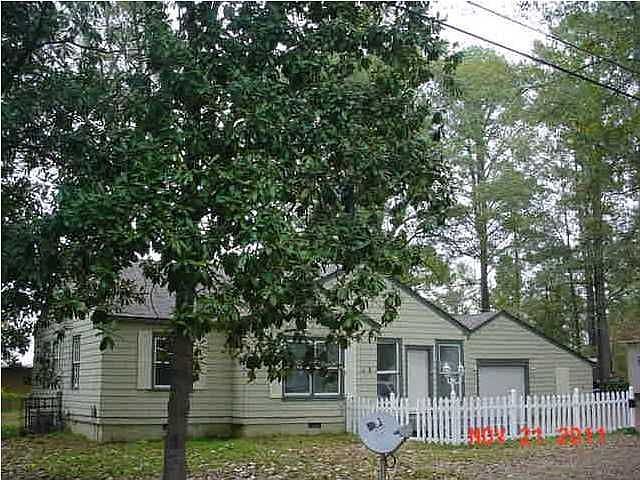 1st image of 116 Cedarhurst Dr