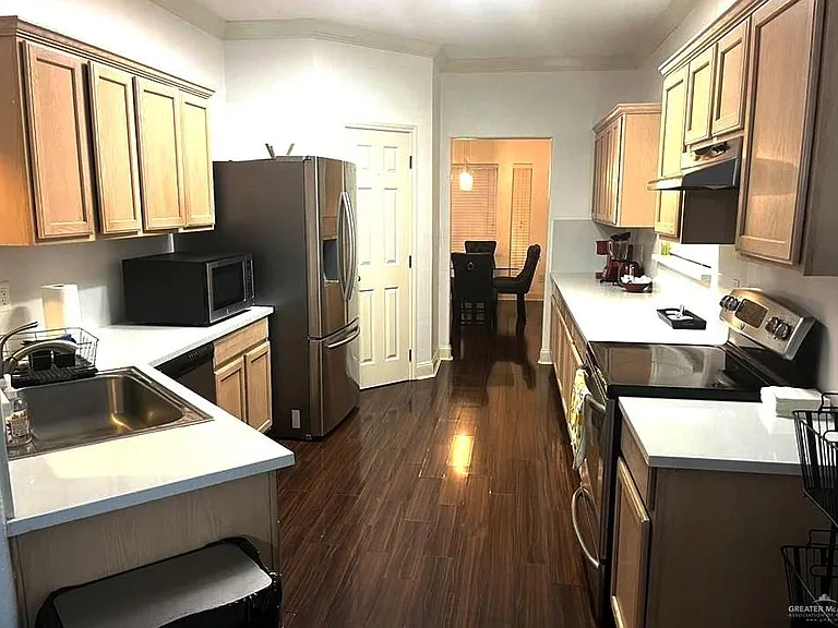 3405 San Roman St — Photo 4