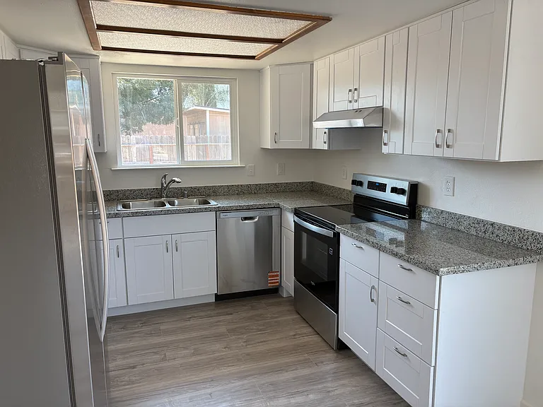 28260 Posey Ave — Photo 6