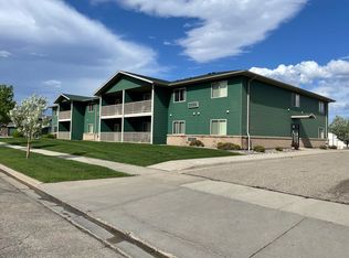 Northdale 2720/400, Minot, ND 58703
