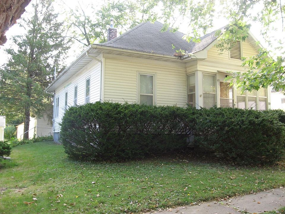 2nd image of 703 S 3rd St
