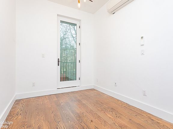 3rd image of 194 Scholes St #3L