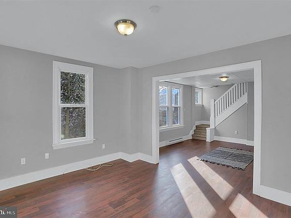 4th image of 2521 Boas St