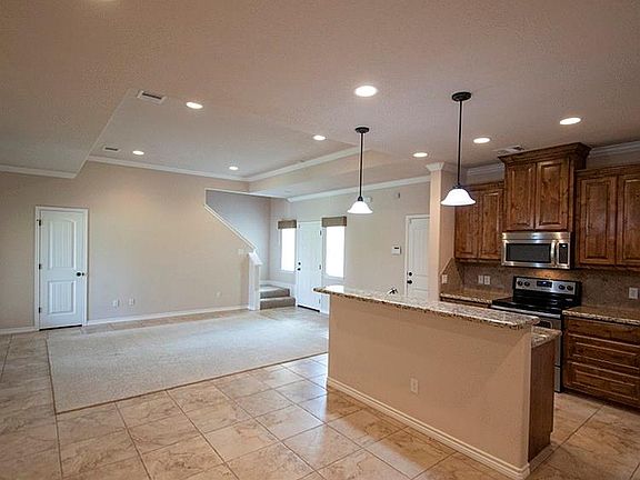 5th image of 1728 Lonetree Dr