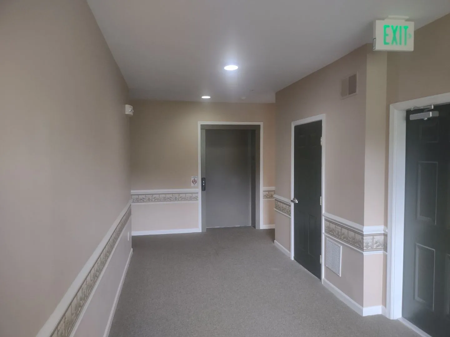 Charming 2BR Condo in Aberdeen — Photo 2